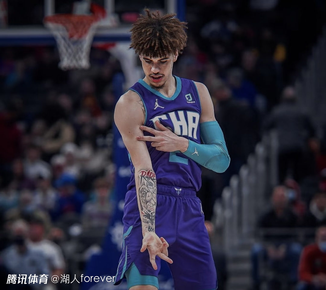 AYX SPORTS关于夏洛特黄蜂迎德甲关键赛，集结日调整名单，底气十足，球探报告显示潜力的信息